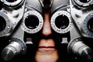 Comprehensive Eye Exam before LASIK surgery